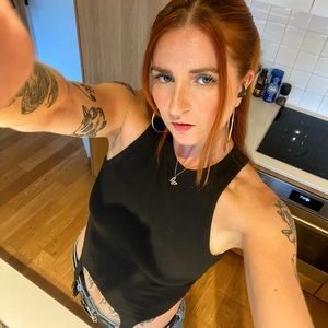 Meet your Posher, Lily